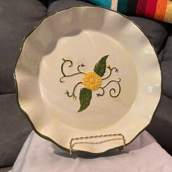 TEMPTATIONS-SPRING BLOOMS 10" FLUTED PIE/BAKING DISH & 7.5" GLASS TRIVET-VGUC - Picture 6 of 14